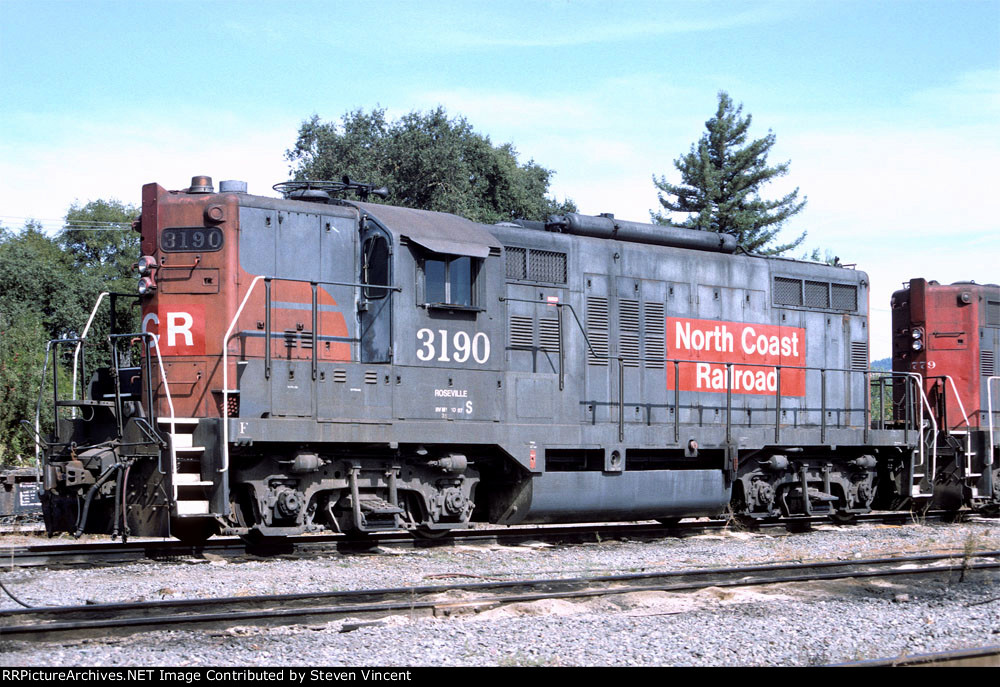 North Coast RR GP9E #3190, ex SP commuter geep.